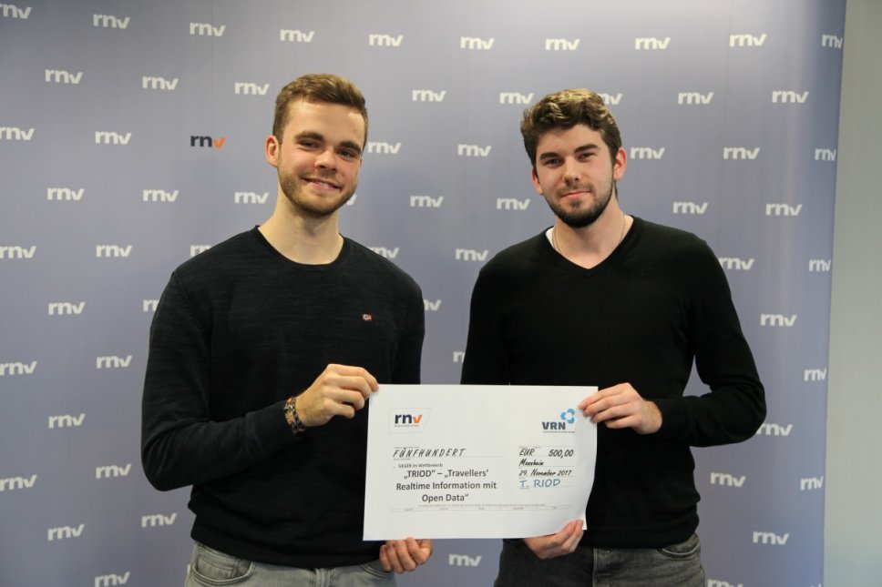 Foto-trio-preisverleihung2017-zweiter Gewinnerandary-hardieck Rnv-kl