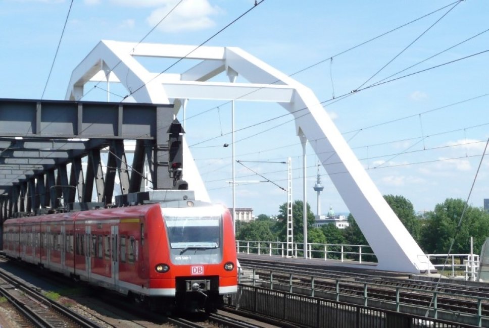 Foto-th S-bahn-rheinbrücke Lu-ma