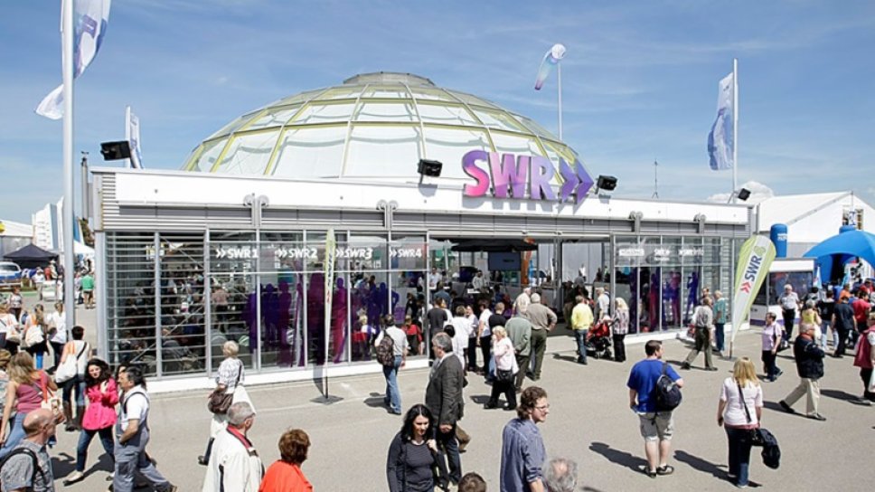 Foto-gläsernes Swr Studio Auf Dem Maimarkt Im Mannheim Außenansicht