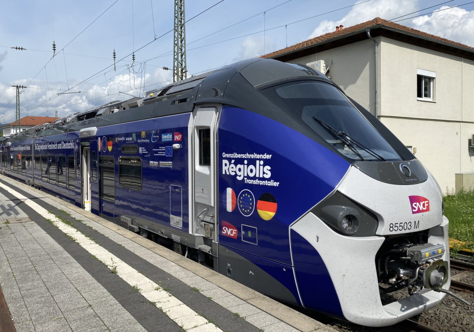 10-7-2021 Alstom Regiolis Grfenzüberschreitender Verkehr Nw-straßburg Vorstellung Prototyp-kl