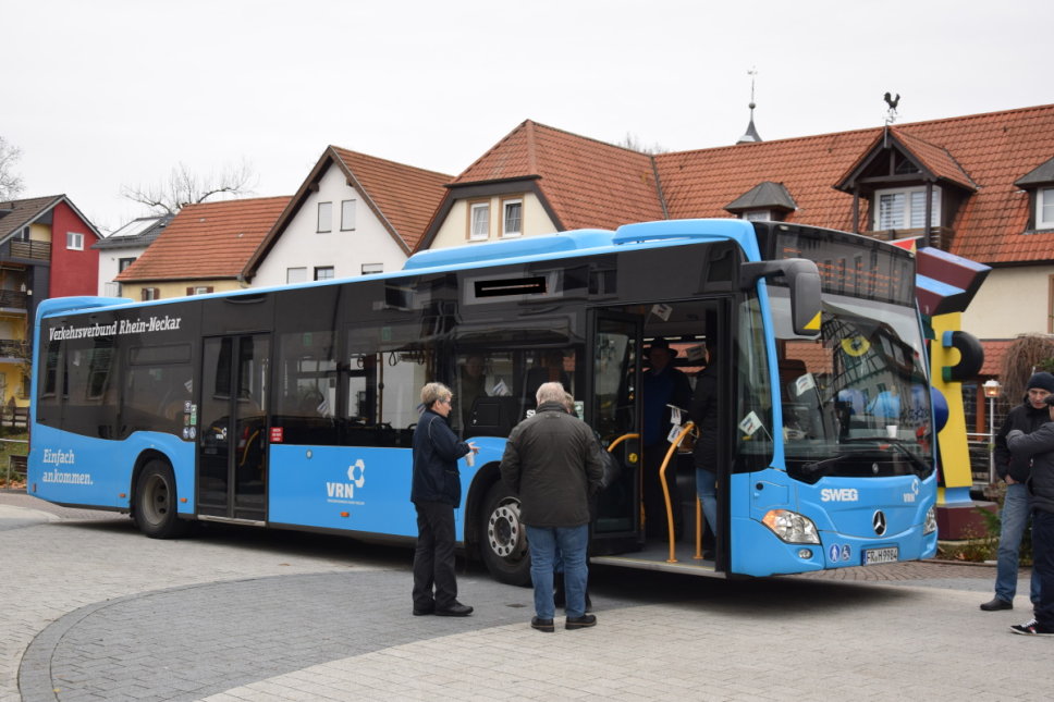 Foto-bus-pressetermin-lbsinsheim 1-12-2019-kl